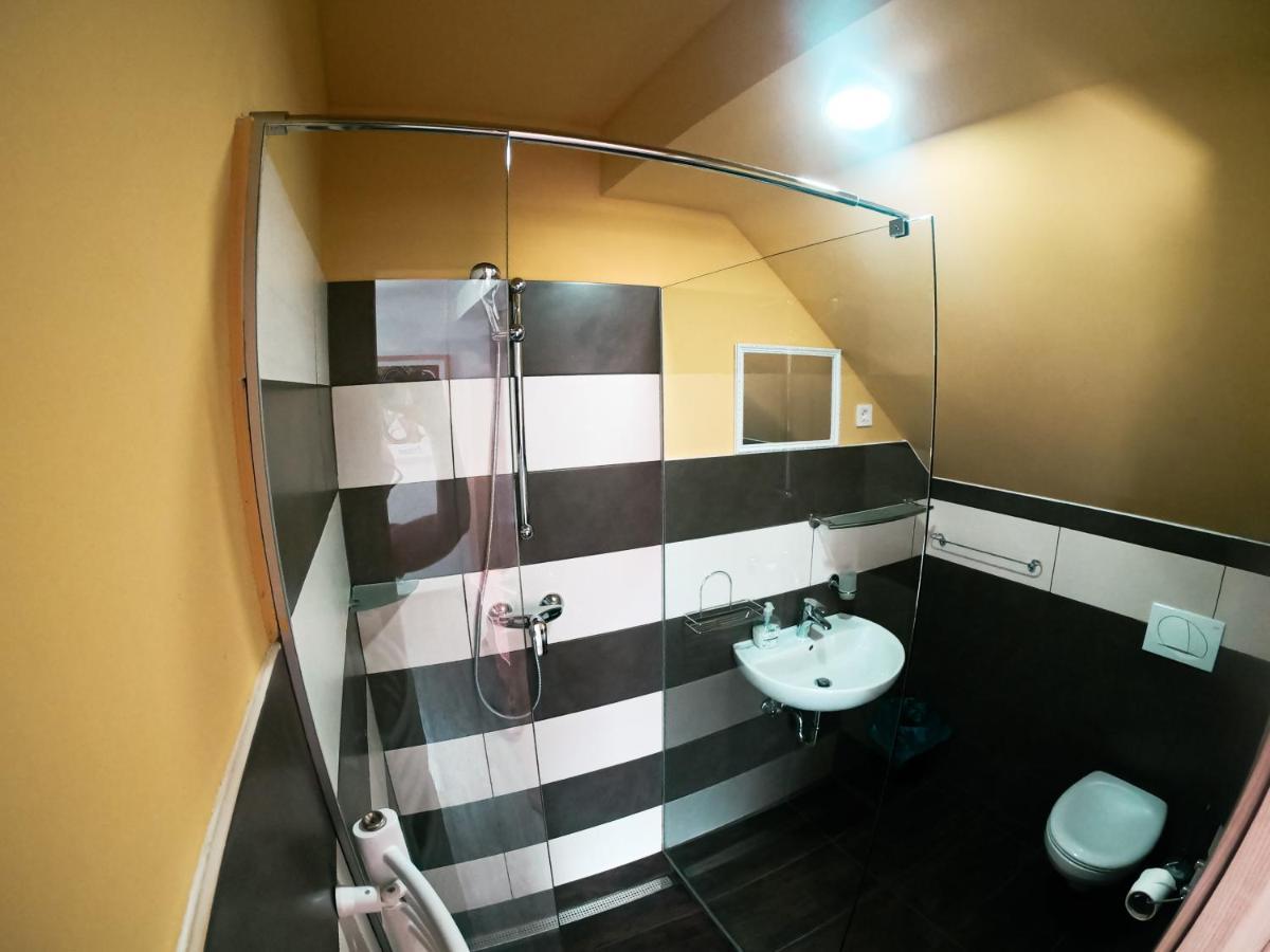 Apartment And Rooms Maraton Kranjska Gora Exterior photo